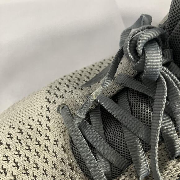 Brooks Revel 4 Shoes Mens Size 9.5 Lightweight Running Trainers Sneakers - Picture 4 of 16